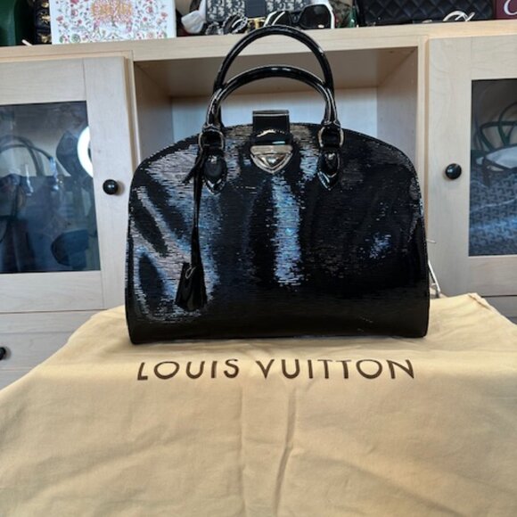 Louis Vuitton Black Epi Leather Pont Neuf GM - Picture 1 of 12